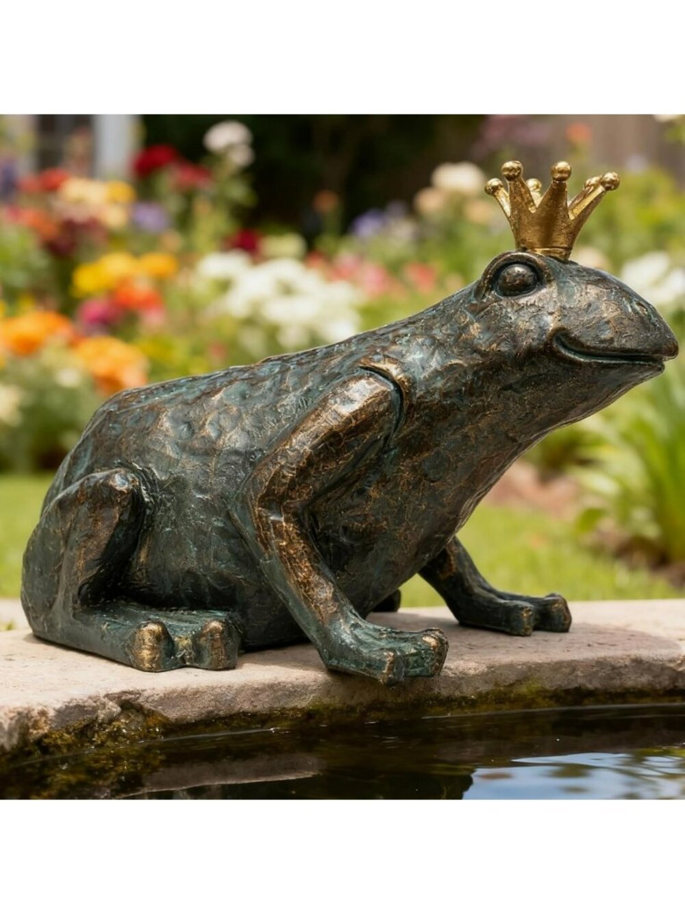 Charming Crouching Frog Garden Statue - Weather-Resistant Outdoor Decor, 11.5" L